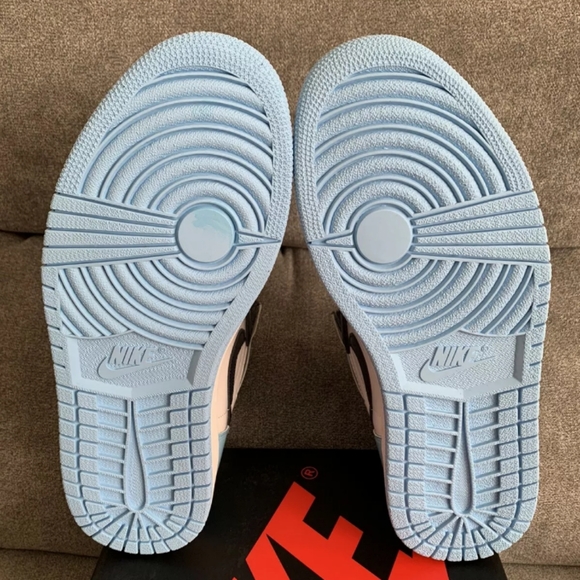 Jordan 1 Patent Leather - Picture 5 of 5